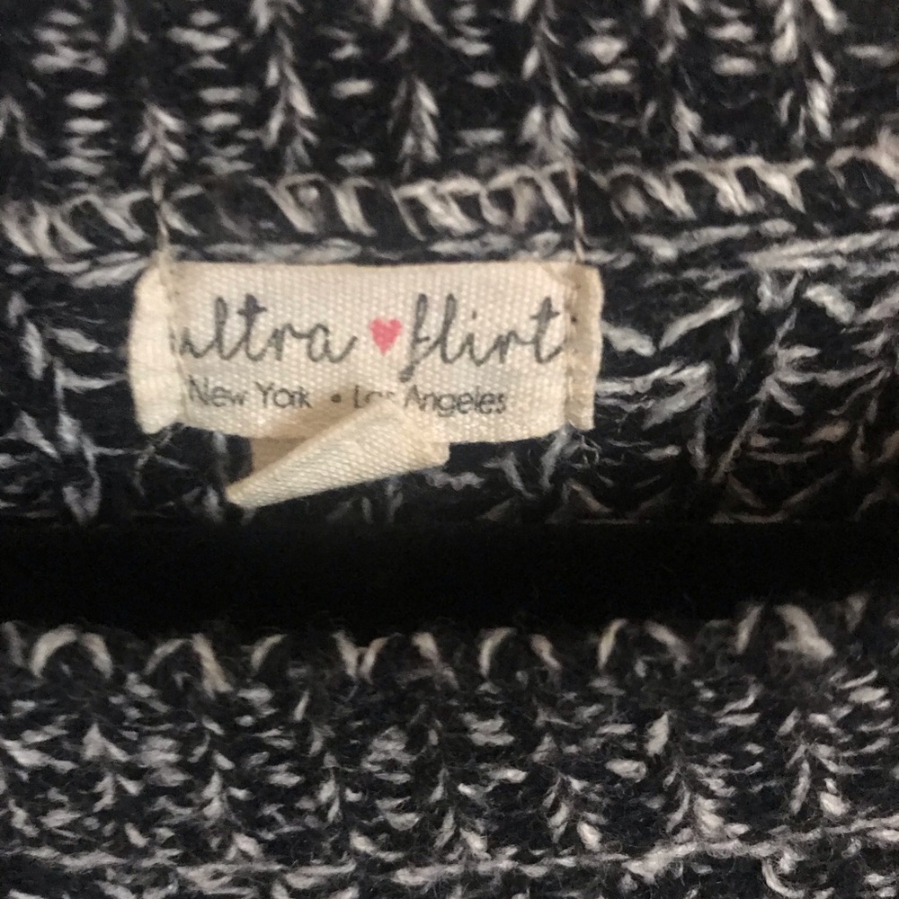 Sweater - Picture 3 of 3